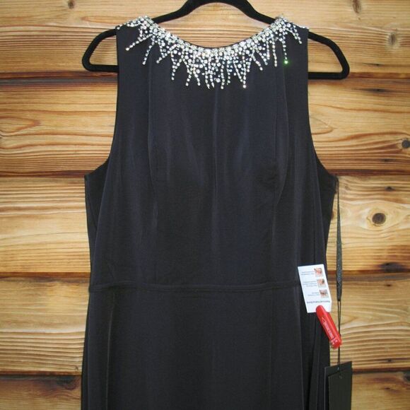 NWT Mac Duggal Sleeveless Rhinestone Collar Column Gown - Picture 7 of 15